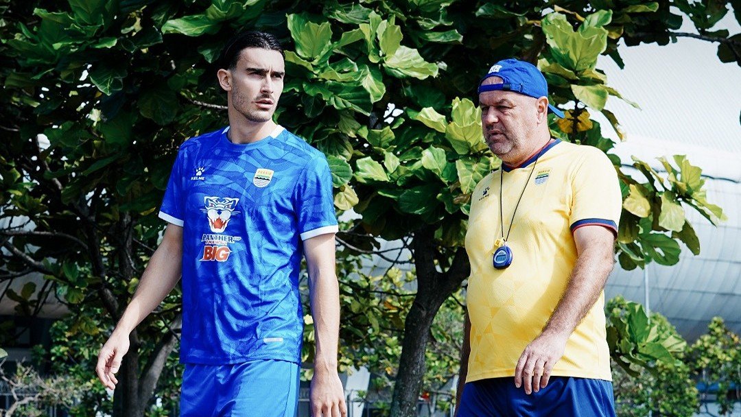 The Rise of AI-Powered Personal Assistants: How They Manage